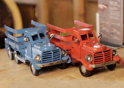 antique red truck (2)