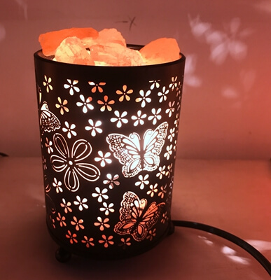 Himalayan Salt Lamp With Salt Chunks In Cylinder Design Metal Basket